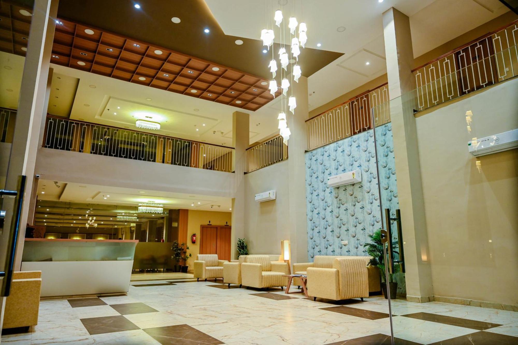 Hotel Maa Bhagwati Palace Khandwa Extérieur photo