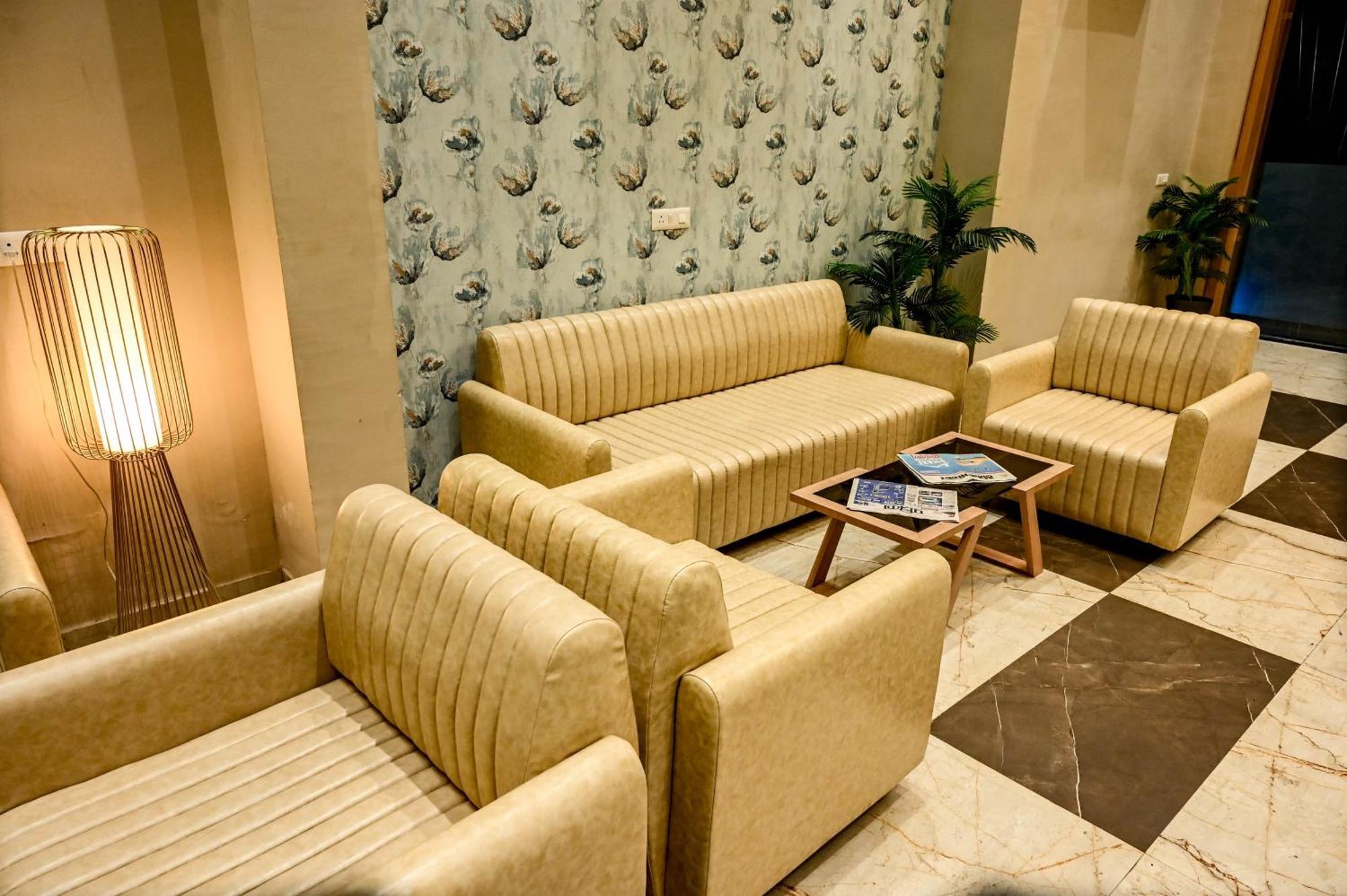 Hotel Maa Bhagwati Palace Khandwa Extérieur photo