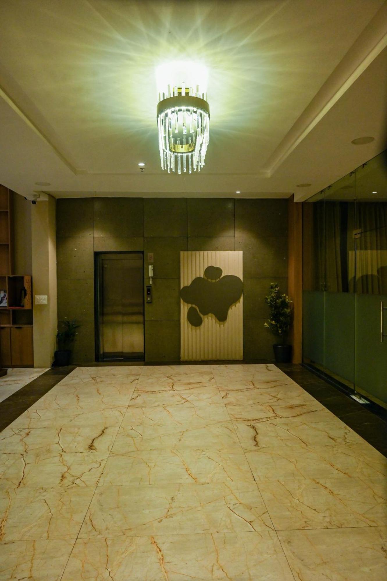Hotel Maa Bhagwati Palace Khandwa Extérieur photo